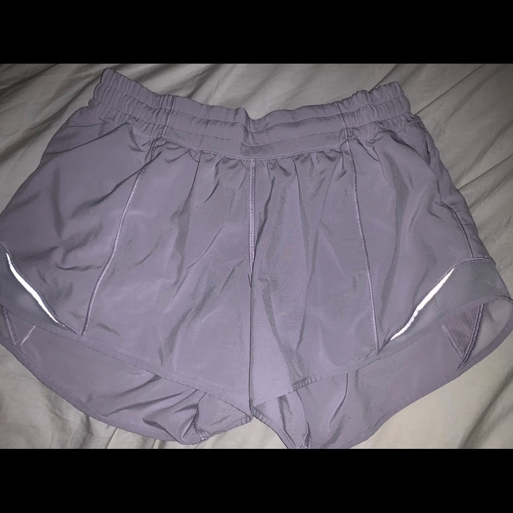 lululemon hotty hot short lilac